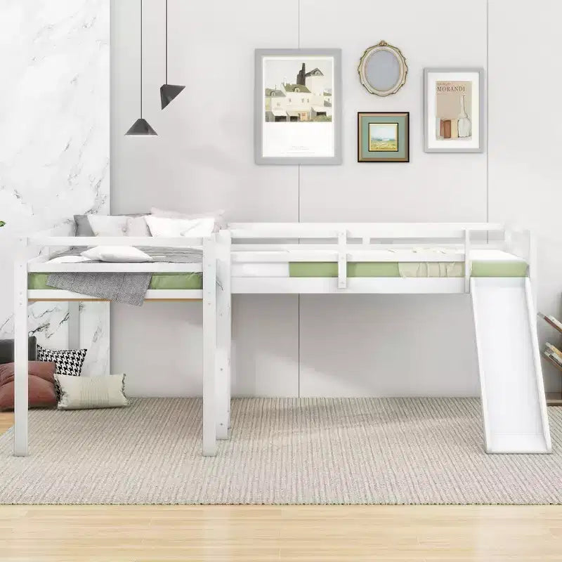 Cama alta doble en forma de L de madera de 118,2 x 77,8 pulgadas con escalera y tobogán