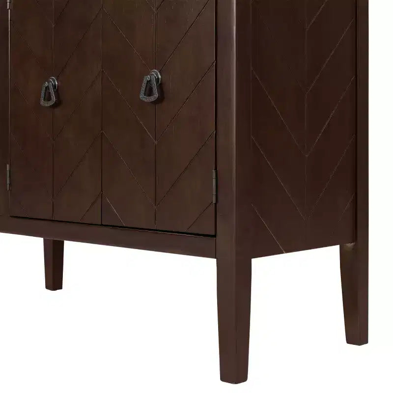 37 Armario aparador, armario de almacenamiento tipo bufé de madera de 3 puertas con puertas con patrón de ranura en V y tiradores de anillo retro