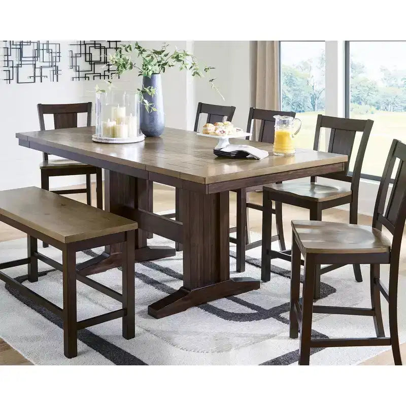 Banco de comedor Sharlander a la altura de la encimera, acabado de madera bicolor, estructura marrón oscuro con asiento marrón claro