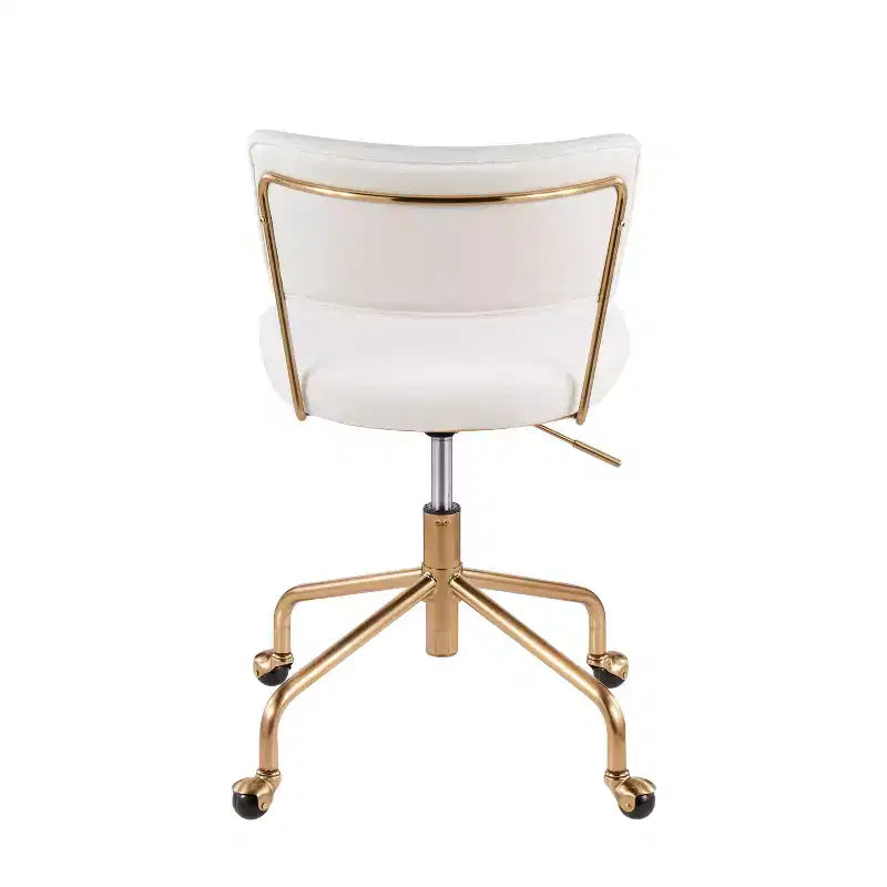 Sillón de oficina Tania con estructura de metal dorado y tapizado de terciopelo crema